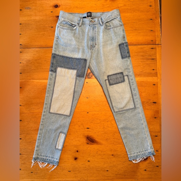 Urban Outfitters Other - URBAN OUTFITTERS BDG Mens Jeans Dad Slim Taper Fit Patches Rips 32x32 EXC